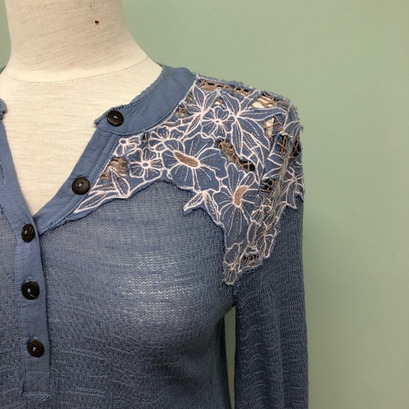 Free People | Women's Long Sleeve Top | Sky Blue | Small - Picture 2 of 5